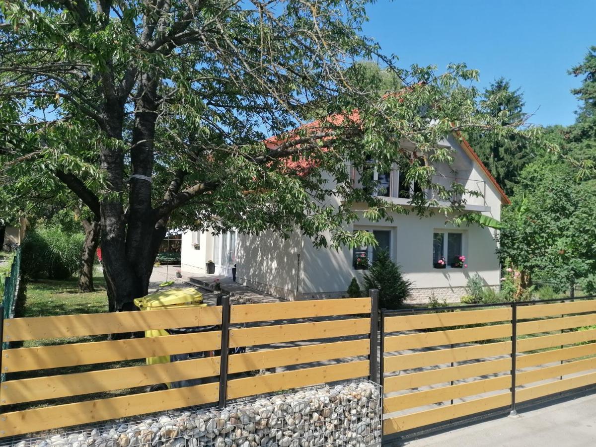 Angela Haz Apartment บาลาทอนเบรีน ภายนอก รูปภาพ