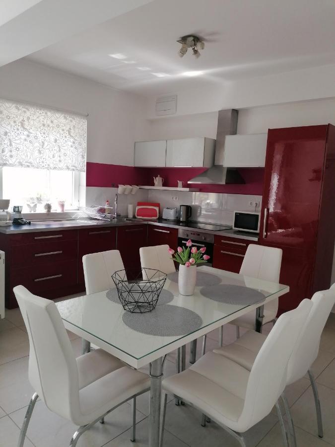 Angela Haz Apartment บาลาทอนเบรีน ภายนอก รูปภาพ